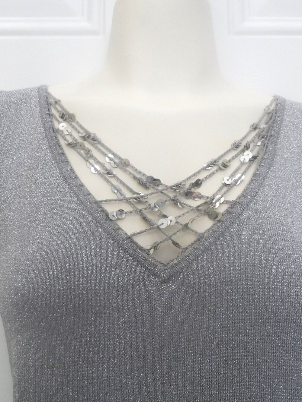 Bianca Nygard - Light Gray Sequin V-Neck Top sz., XL